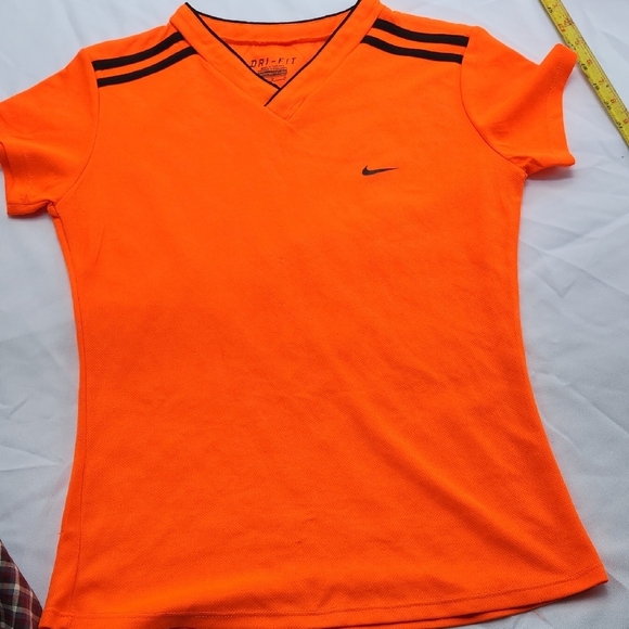 Nike Kids Orange Sports Shirt - Picture 1 of 3